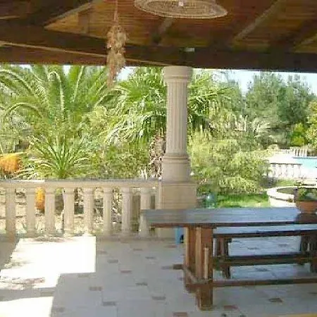 Con Piscina Nel Verde 203 Villa *